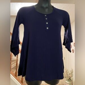 Cute Emerald Brand Button Up Top - Size Small